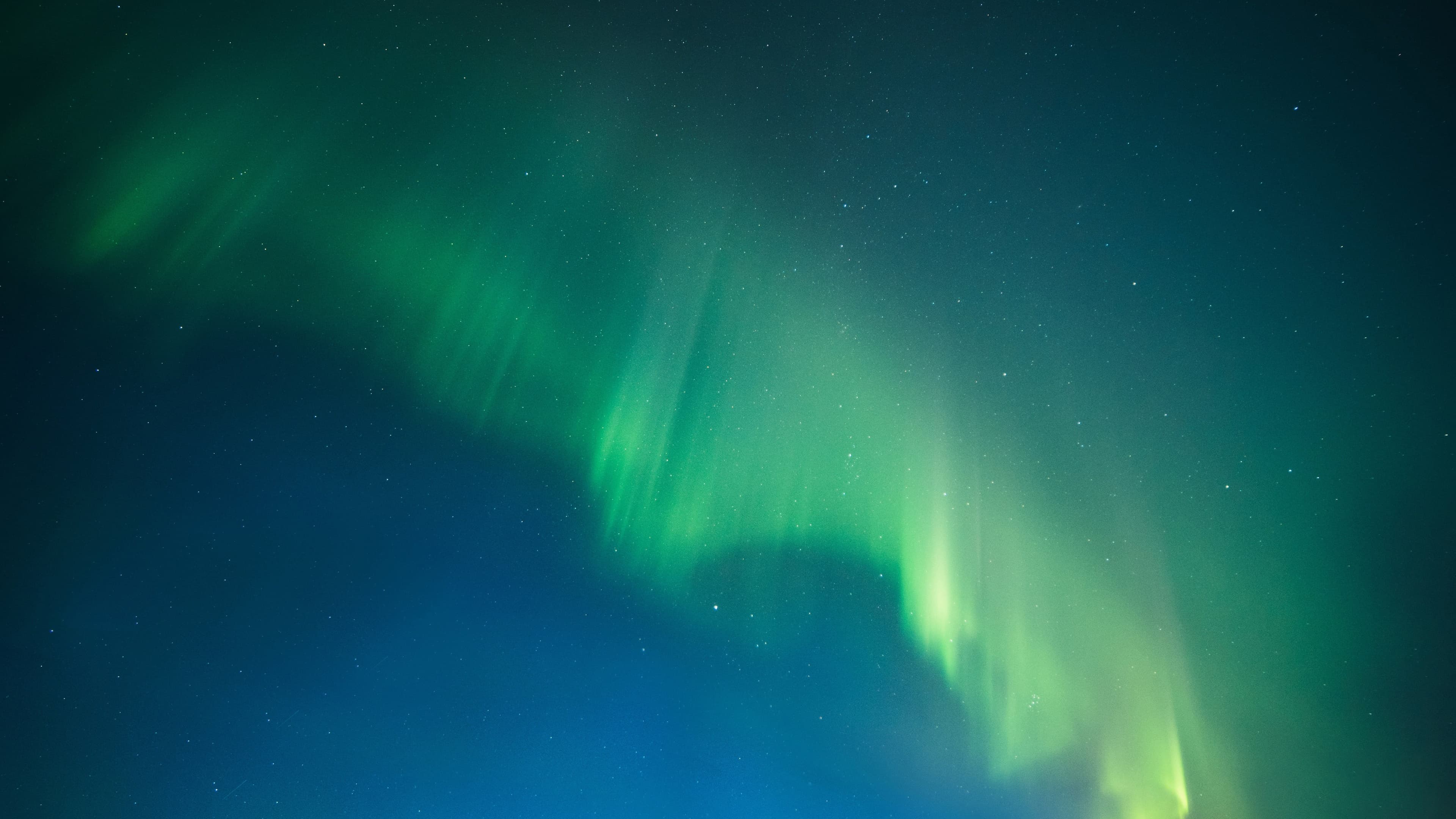 Green aurora night sky ultra HD wallpaper