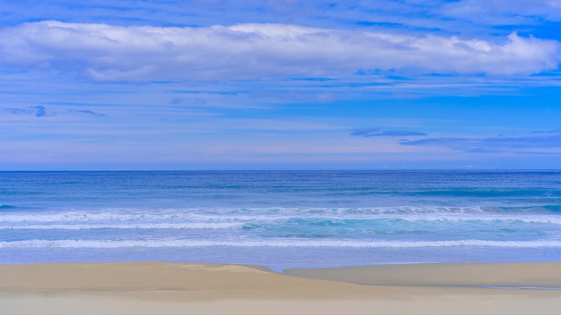 HD ocean beach scene wallpaper